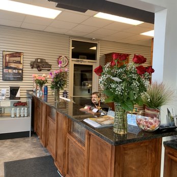 Astro Auto Glass - Office picture at Astro Auto Glass - Windshield Installation & Repair Near Me - Albuquerque, New Mexico