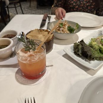 La Conspiración de 1809 - Cocktail with pineapple - Mexican Near Me - Morelia, MIC