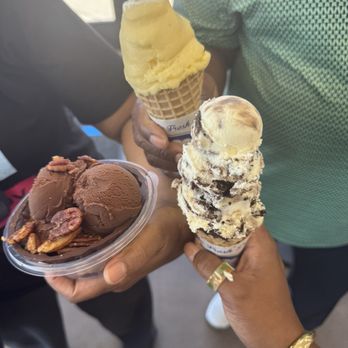 Handel’s Homemade Ice Cream - Ice Cream & Frozen Yogurt Near Me - Franklin, Tennessee