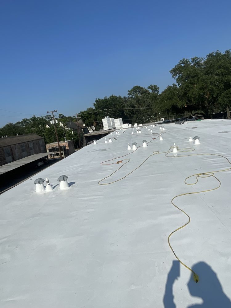 Slide of Roofing Contracción Marcos