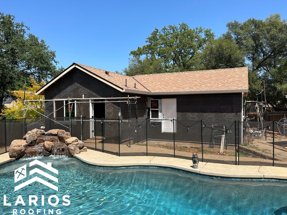 Slide of Larios Roofing