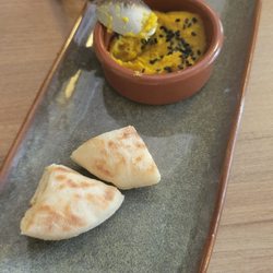 Restaurant Avenio - Amusse buche. Hummus