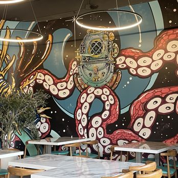 The Dive Oyster Bar - Decor - Southern Near Me - Irvine, California The Dive Oyster Bar - Decor - Southern Near Me - Irvine, California