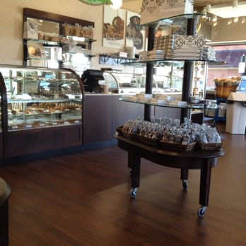 Kilwins Ice Cream - Chocolate - Fudge - Store - Ice Cream & Frozen Yogurt Near Me - Wheaton, Illinois