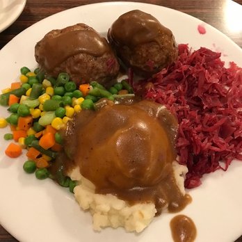 Solvang Restaurant - Danish Meatballs with red cabbage, veggies and mashed potatoes. - Scandinavian Near Me - Solvang, California Solvang Restaurant - Danish Meatballs with red cabbage, veggies and mashed potatoes. - Scandinavian Near Me - Solvang, California