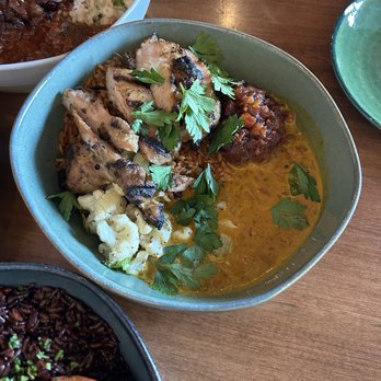 ChopnBlok - Montrose - golden bowl - African Near Me - Houston, Texas