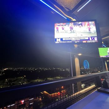 Tom’s Watch Bar - Sports Bars Near Me - Orlando, Florida