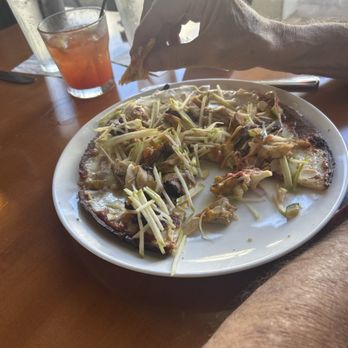 Farmhouse Kitchen - Boca Raton - Chicken gf pizza - New American Near Me - Boca Raton, Florida