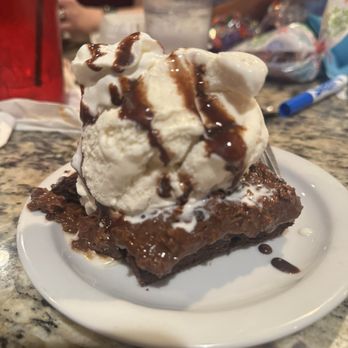 Side Street Inn - Brownie with I think peanut butter rice crispy ala mode!! Oh My!! This is a must have!! So much yumminess in one bite! - Hawaiian Near Me - Honolulu, Hawaii Side Street Inn - Brownie with I think peanut butter rice crispy ala mode!! Oh My!! This is a must have!! So much yumminess in one bite! - Hawaiian Near Me - Honolulu, Hawaii