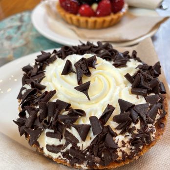Urth Caffé-Pasadena - Banana Cream Pie - Cafes Near Me - Pasadena, California Urth Caffé-Pasadena - Banana Cream Pie - Cafes Near Me - Pasadena, California