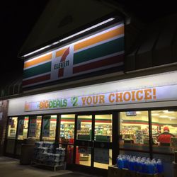 7-Eleven - The Front at Night