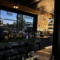 Atlas Landing - Bar area