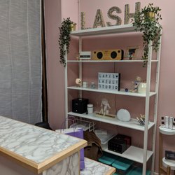 Lapis Lazuli - Cute front desk