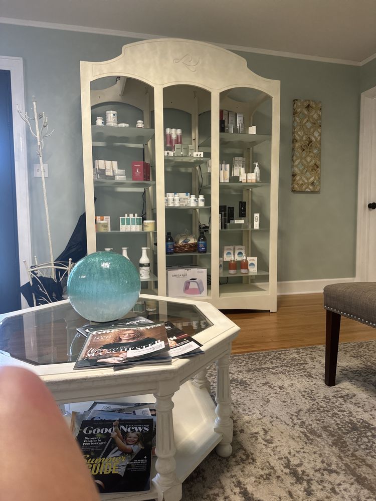 Serene Day Spa Logo
