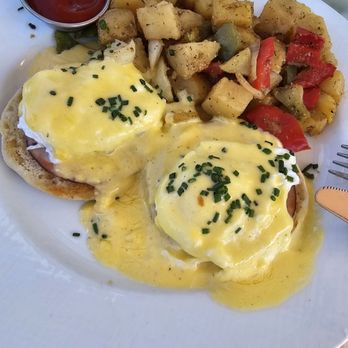 Lighthouse - Classic Benedict - Breakfast & Brunch Near Me - Newport Beach, California