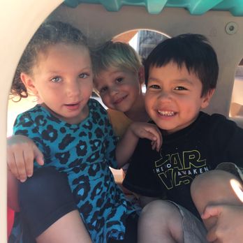 Sonrisas Spanish Immersion Program - 3 Sonrisas Amigos!! - Preschools Near Me - San Mateo, California