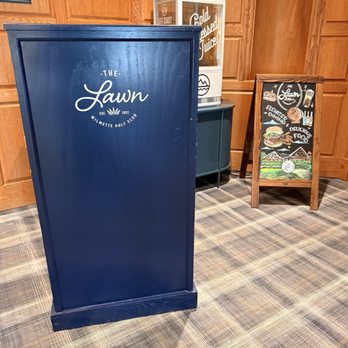 The Lawn - New American Near Me - Wilmette, Illinois