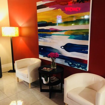 Queens Hotel - Lobby - Hotels Near Me - New Westminster, British Columbia Queens Hotel - Lobby - Hotels Near Me - New Westminster, British Columbia