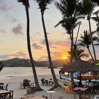 Paty's Miramar - Great view!!! - American Near Me - Zihuatanejo, GRO