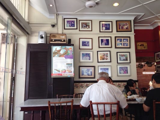 Loy Kee Best Chicken Rice by null