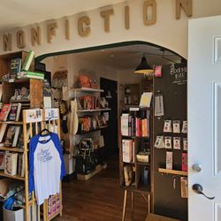 Itinerant Literate Books