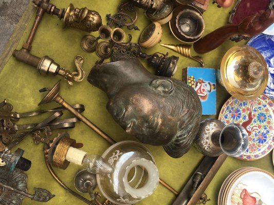 La Lagunilla Sunday Antiques Market by null