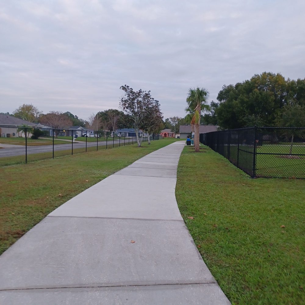 WEDGEFIELD PARK 12 Photos 20338 Majestic St, Orlando, Florida Dog