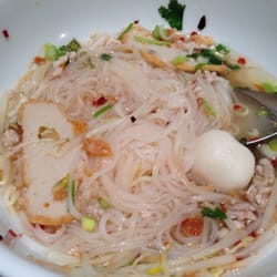 Bowl Thai - Tom Yum with chicken soup! Yuuuuummy!