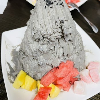 Frostcity - Black Sesame $8.95 - Desserts Near Me - Honolulu, Hawaii