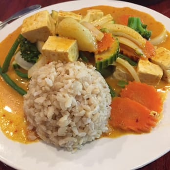 Zen Bistro - Yellow curry with vegetables, steamed tofu, and brown rice - Thai Near Me - Daytona Beach, Florida Zen Bistro - Yellow curry with vegetables, steamed tofu, and brown rice - Thai Near Me - Daytona Beach, Florida