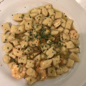 Fuocolento - Gnocchi with shrimp and zucchini flowers - Seafood Near Me - Rome, RM