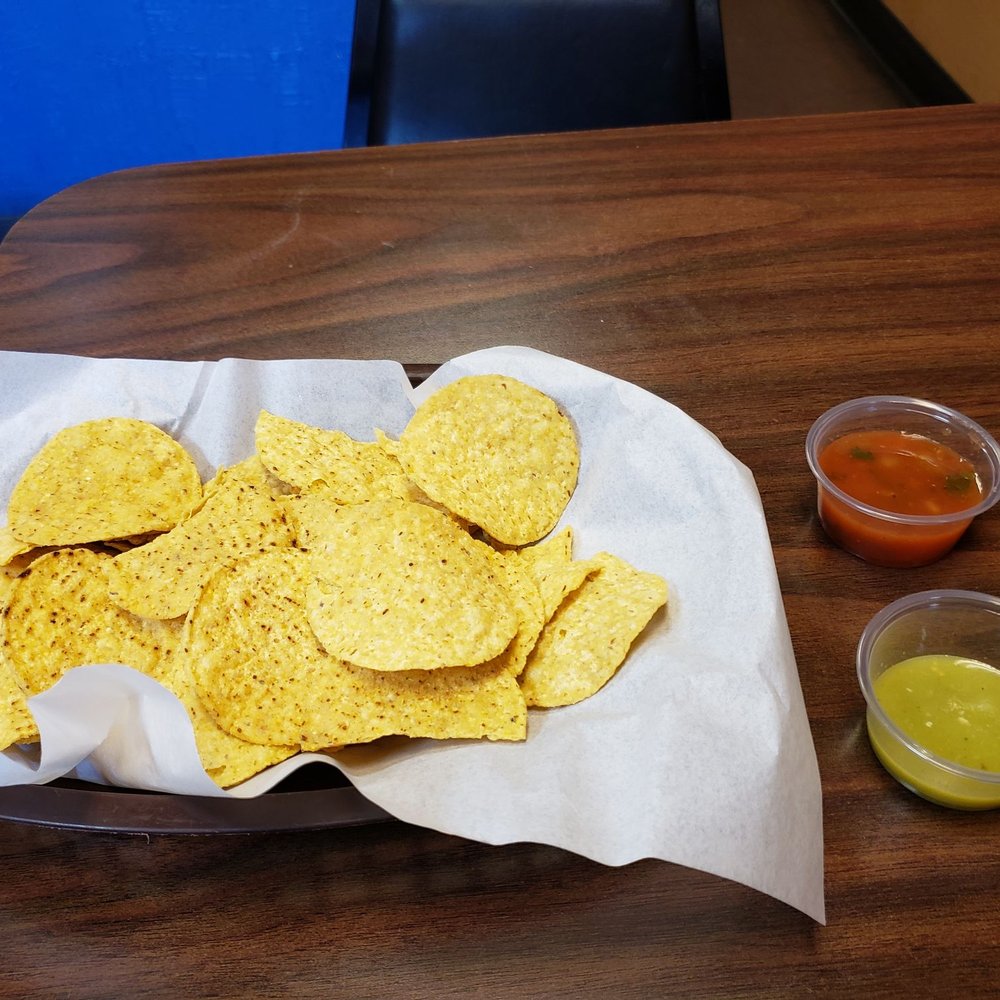 El Pulgarcito - Chips and salsa - Salvadoran Near Me - Sparks, Nevada El Pulgarcito - Chips and salsa - Salvadoran Near Me - Sparks, Nevada
