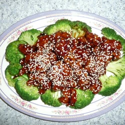 Min Fen Kitchen - Sesame Chicken