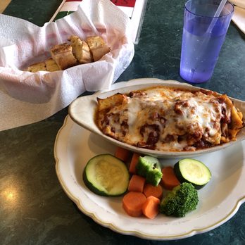 Luigi's - Combo lasagna, garlic bread included - Italian Near Me - Pacifica, California
