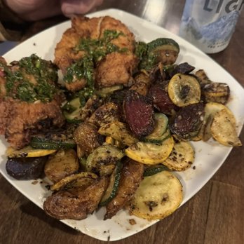 Ojai Deer Lodge - Chix & Spuds - American Near Me - Ojai, California Ojai Deer Lodge - Chix & Spuds - American Near Me - Ojai, California