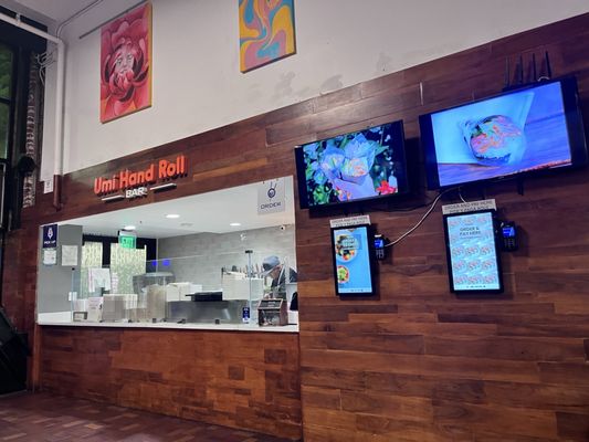 Umi Hand Roll Bar by null