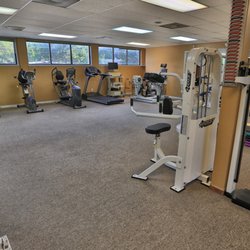 Hands-On Physical Therapy and Athletic Rehabilitation Center - Hands-On Physical Therapy & Athletic Rehabilitation Center in Southfield and Farmington Hills, Michigan.