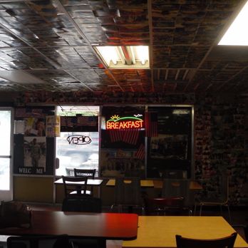 Kenny's Cafe - Interior - Cafes Near Me - Santa Clara, California