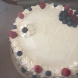Global Fusion - Berry cake with vanilla pastry cream filling.