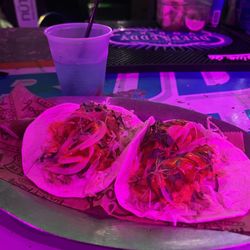 Tin Roof - Avocado tacos