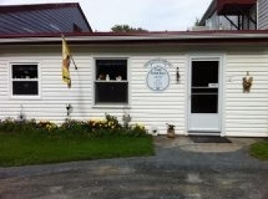 Scotia Poultry Farm Logo