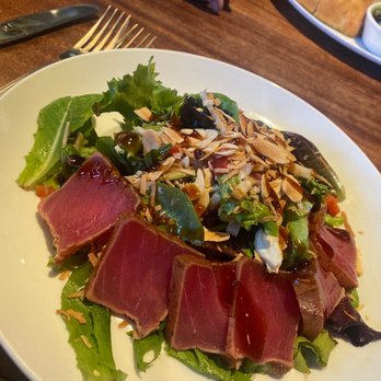 Seasons 52 - Tuna crunch salad! Yummy and low calorie - New American Near Me - Costa Mesa, California Seasons 52 - Tuna crunch salad! Yummy and low calorie - New American Near Me - Costa Mesa, California