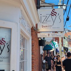 Izzy's Frozen Yogurt & Ice Cream