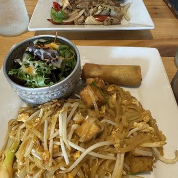 KIIN Thai Eatery - Thai Near Me - Burbank, California KIIN Thai Eatery - Thai Near Me - Burbank, California