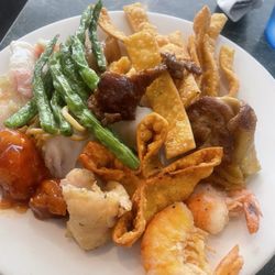 New China Inn Buffet - Lots of options