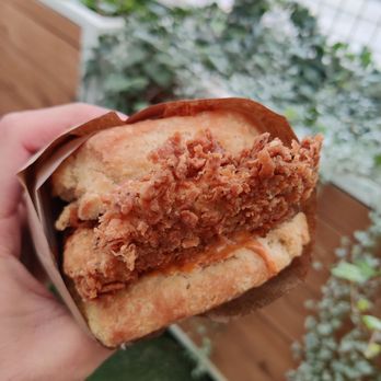 Bird Bird Biscuit - Queen Beak - Breakfast & Brunch Near Me - Austin, Texas