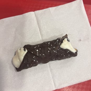 Carlo's Bakery - Bakeries Near Me - Hoboken, New Jersey