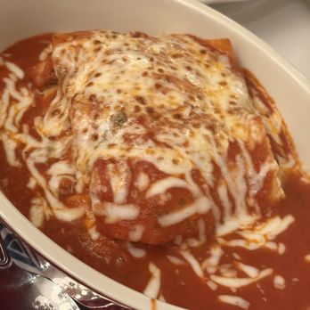 Maggiano's Little Italy - Mom's lasagna - Italian Near Me - McLean, Virginia