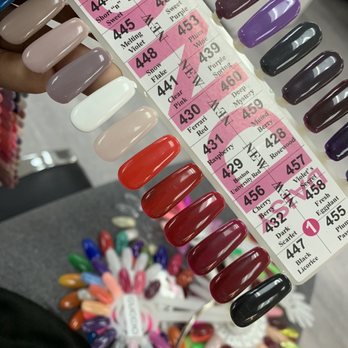 Da Vi Nails 12 Photos Nail Salons 3240 Wilkinson Blvd Charlotte Nc Phone Number Services