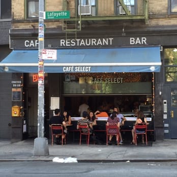 Cafe Select - From the outside - Bars Near Me - New York, New York